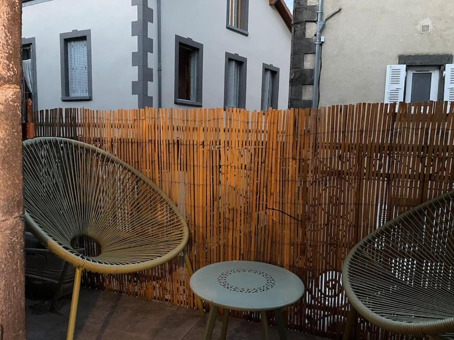 Petit Appartement Douillet Les Martres-de-Veyre المظهر الخارجي الصورة